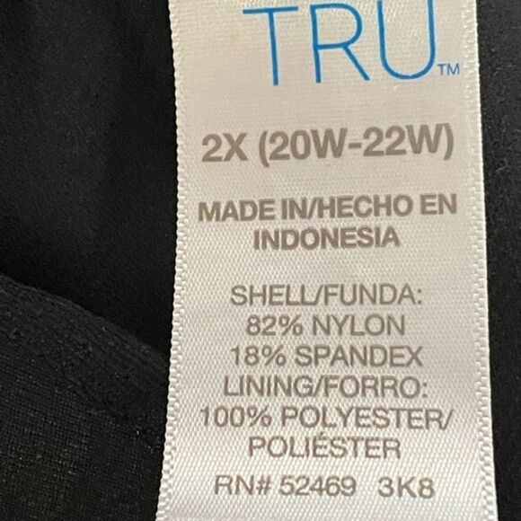 2XL Time and Tru rich black with sheer one piece v neck swim suit - Picture 2 of 14